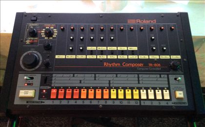 Roland-TR808"